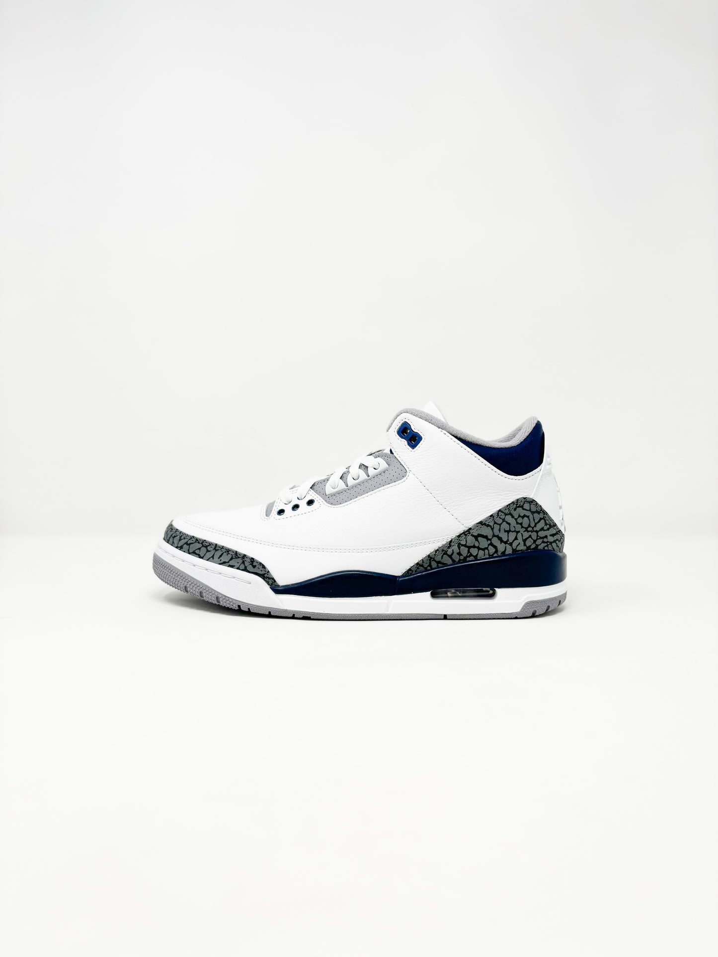 Jordan Retro 3 “Midnight Navy”