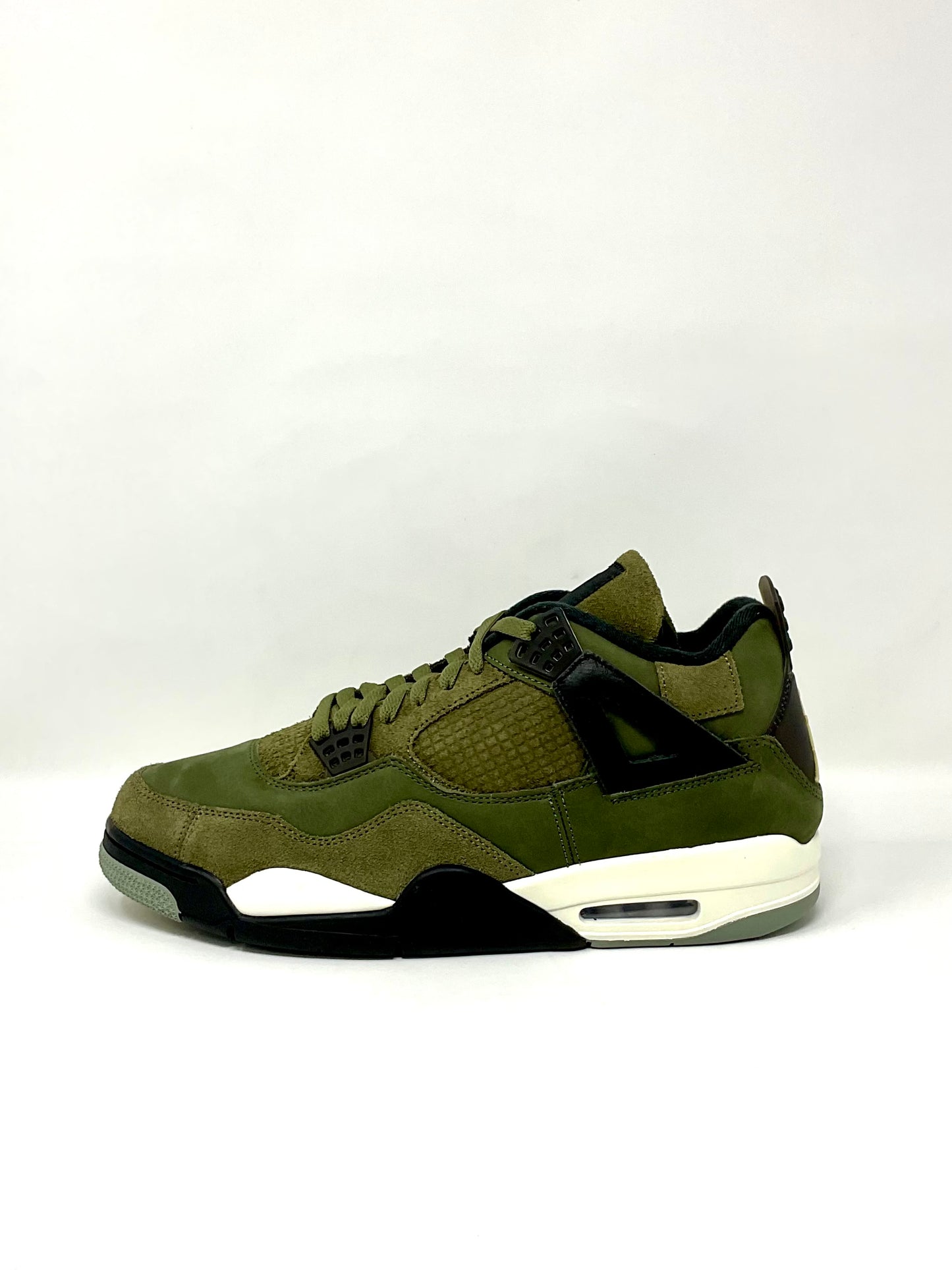 Jordan Retro 4 “Olive”