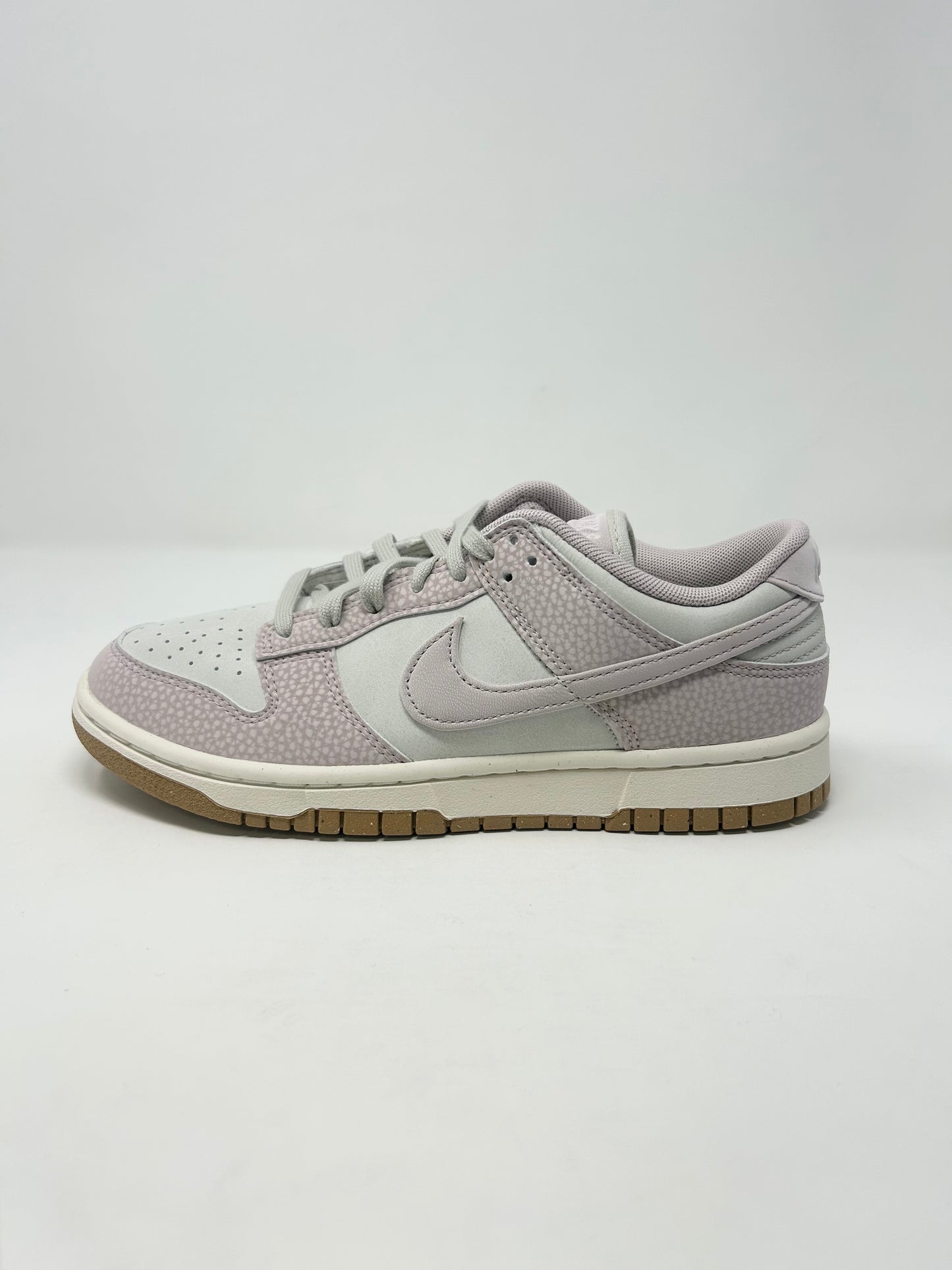 Nike Dunk Low “Platinum Violet” (W)