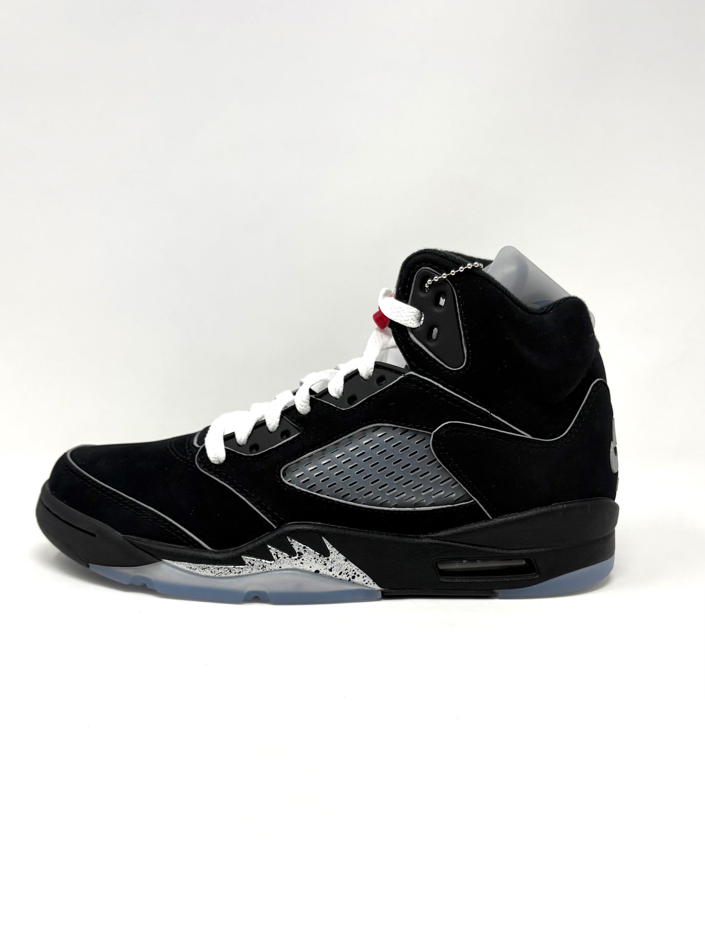 Jordan Retro 5 “Black Metallic Reimagined”