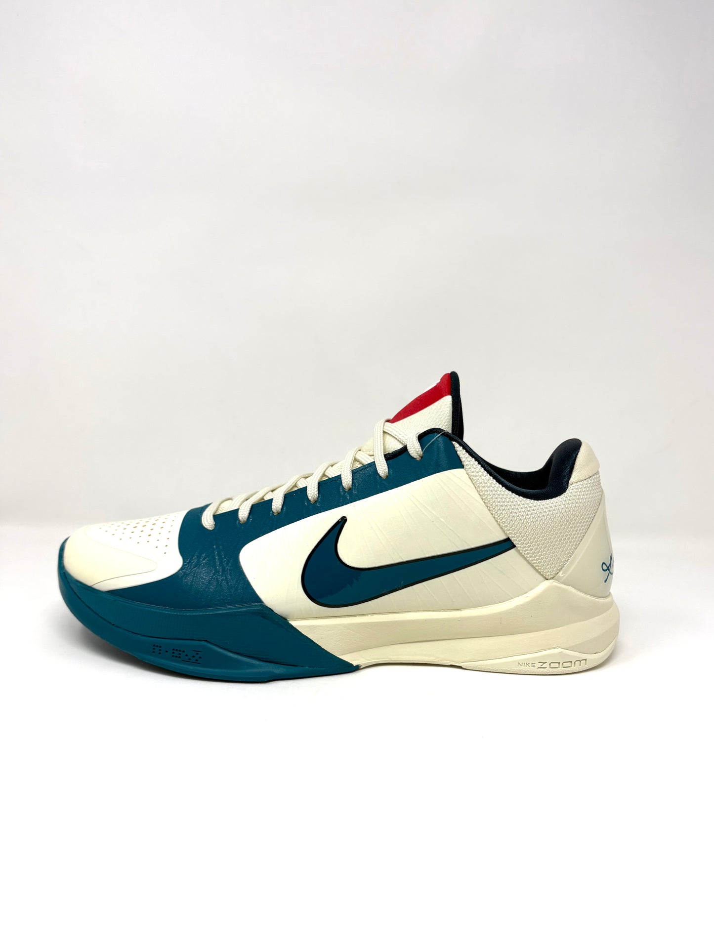Kobe V Protro “CC”