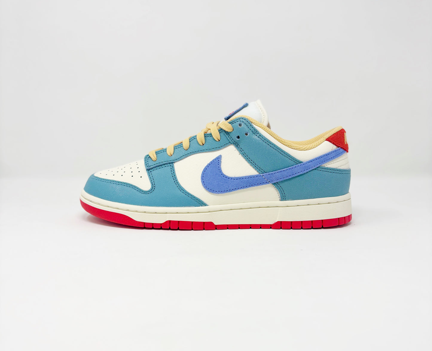 Nike Dunk Low “Crafty”