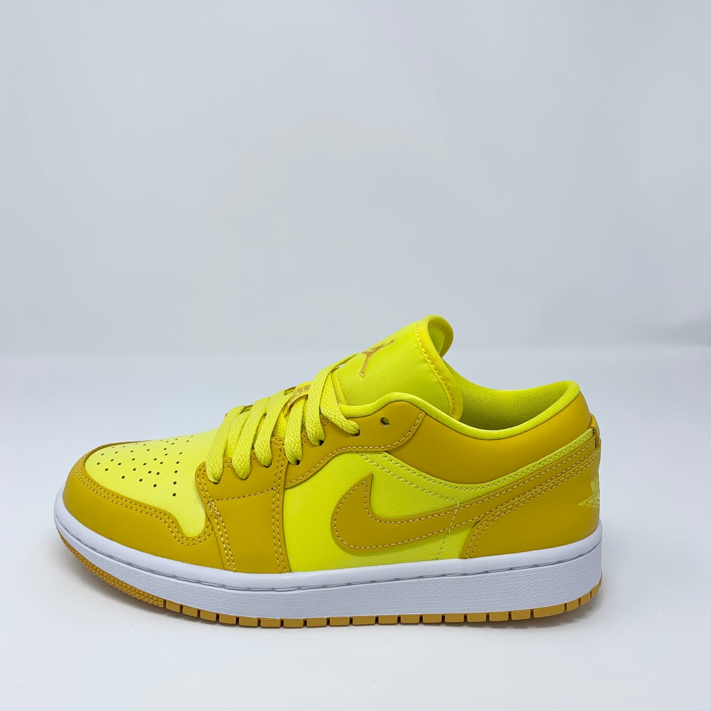 Jordan 1 Low "Yellow Strike" (W)