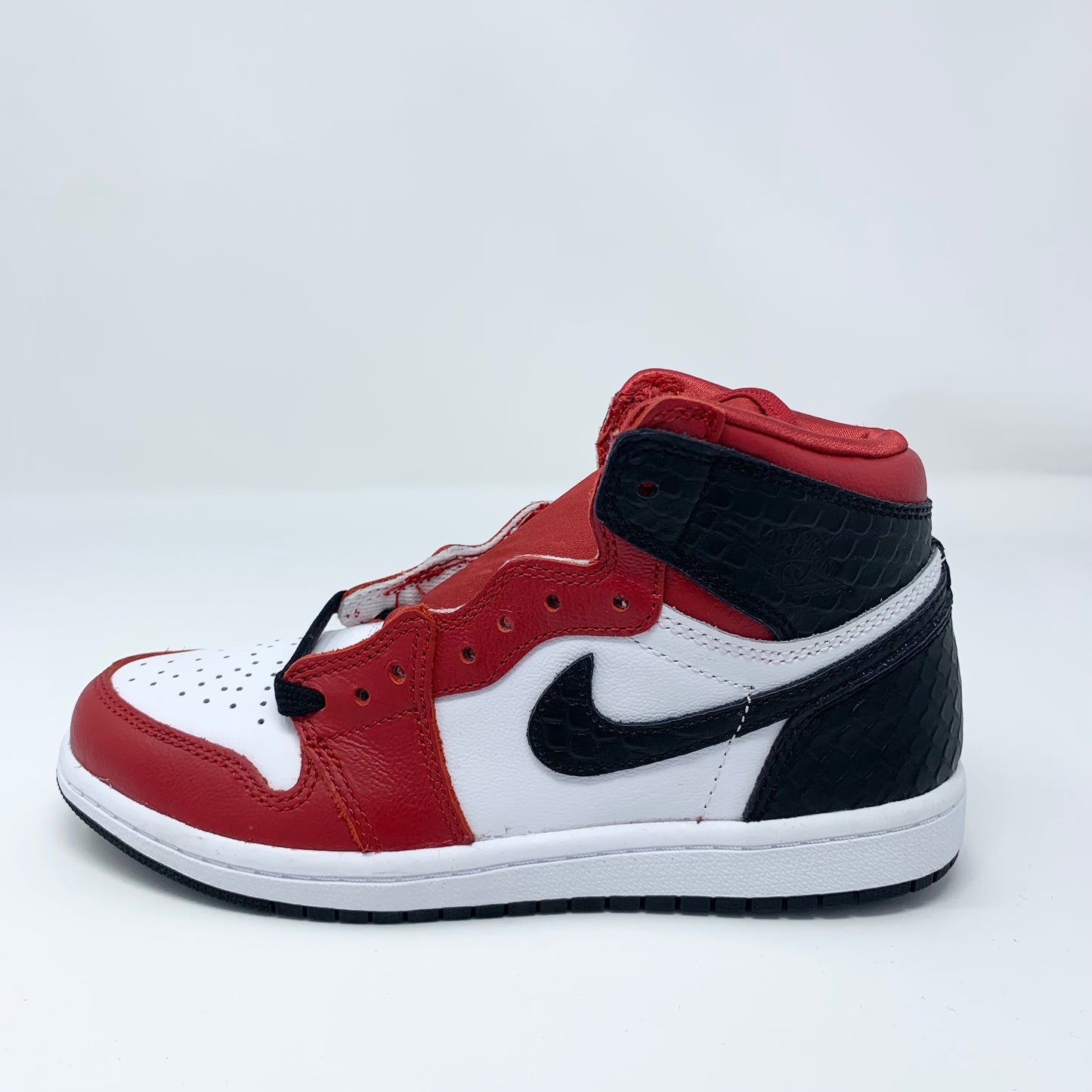 Jordan 1 High OG "Satin Snakeskin" (PS)