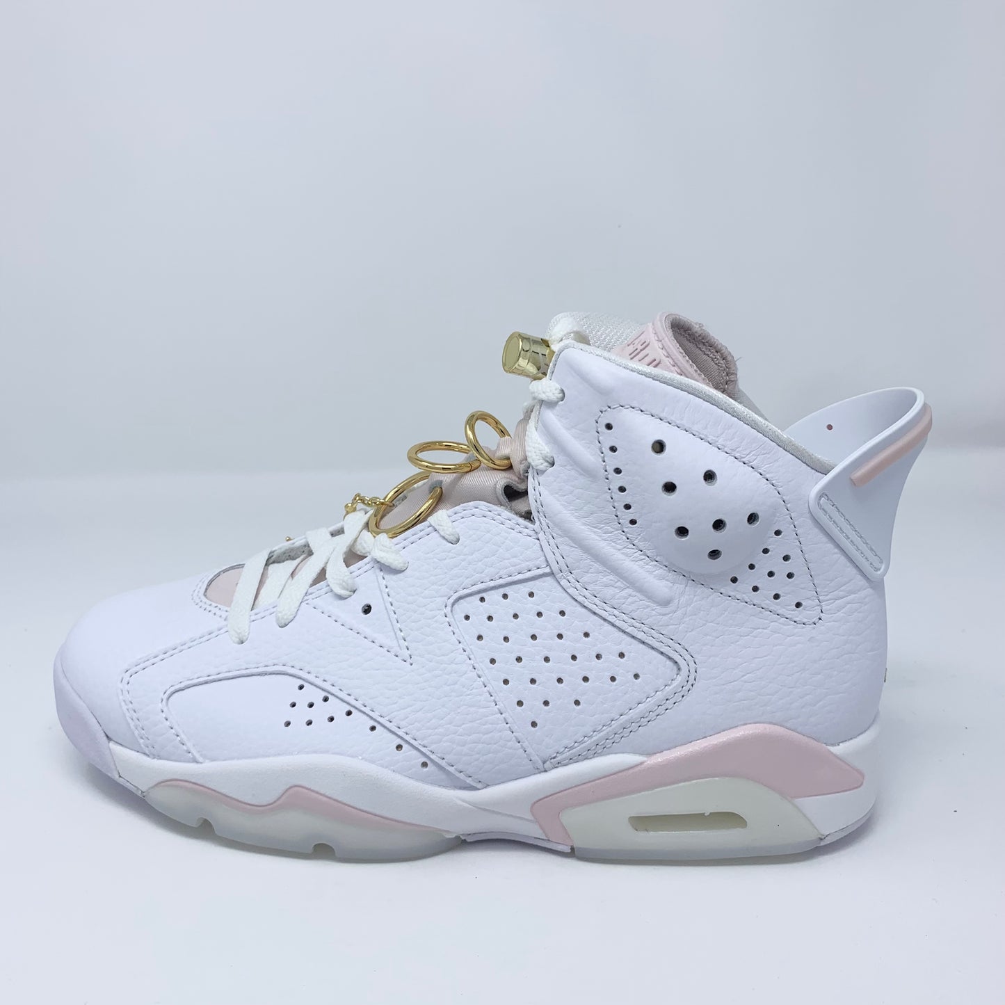 Jordan Retro 6 "Gold Hoops" (W)