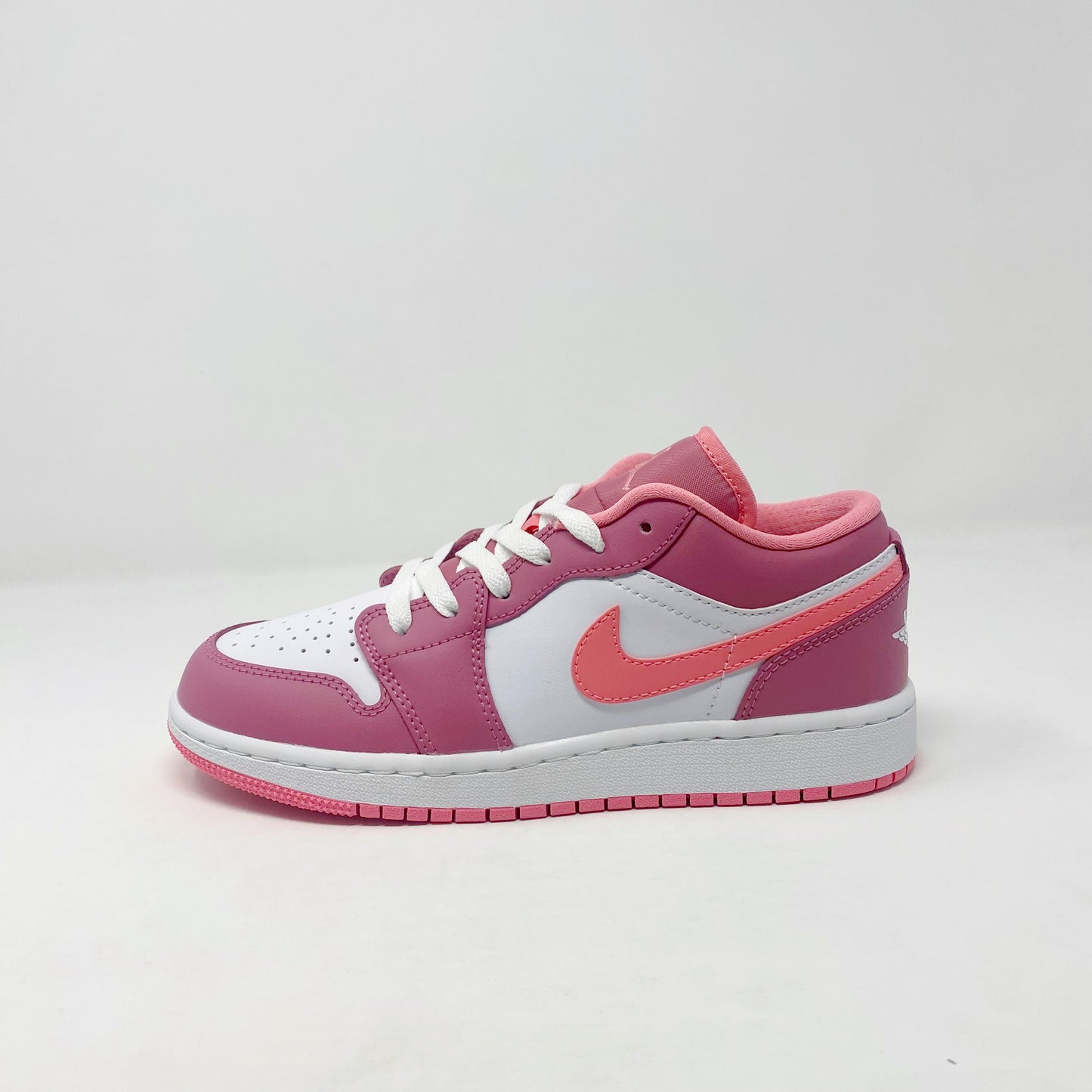 Jordan 1 Low “Desert Berry” (GS)