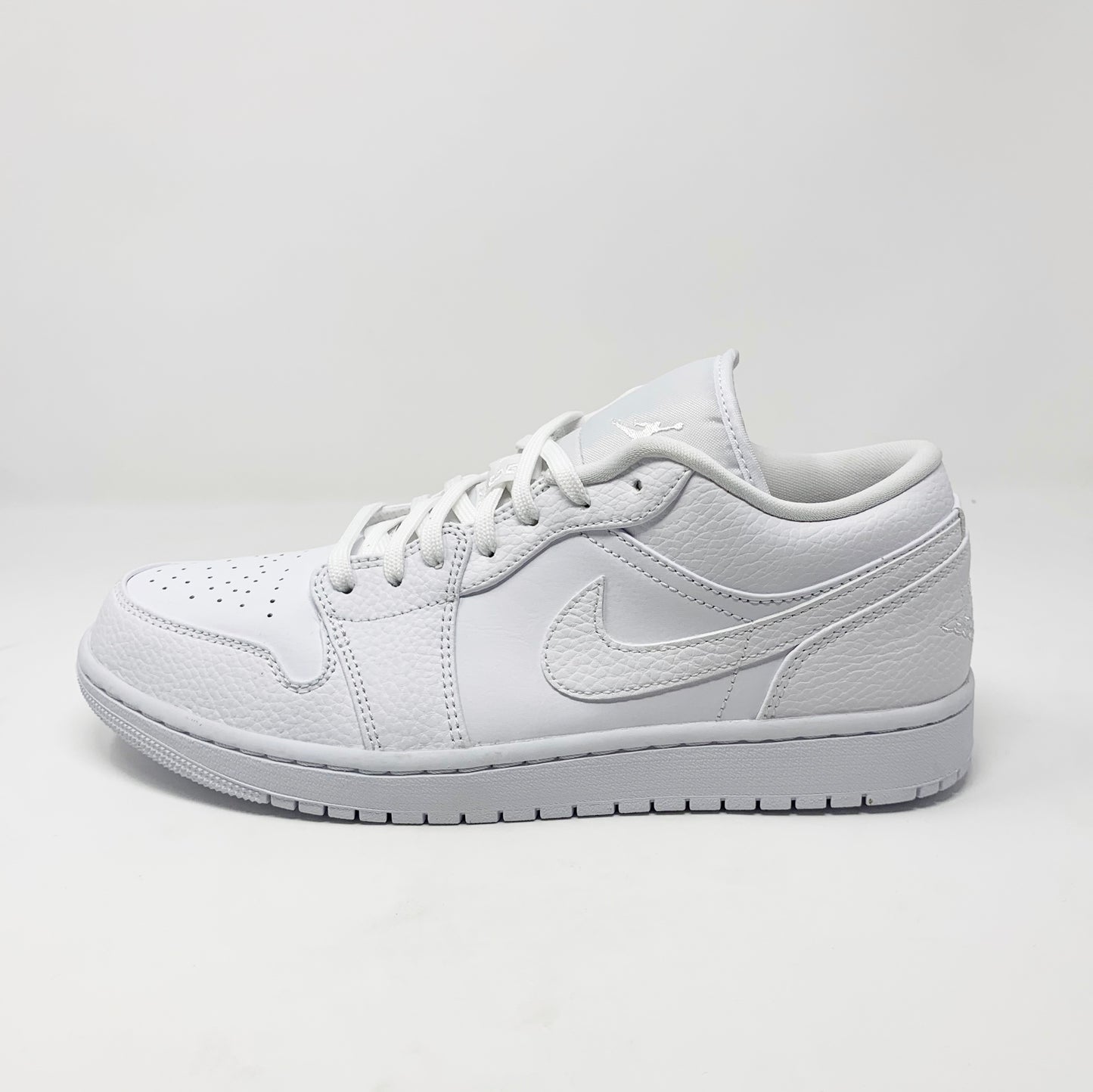 Jordan 1 Low “White/White”