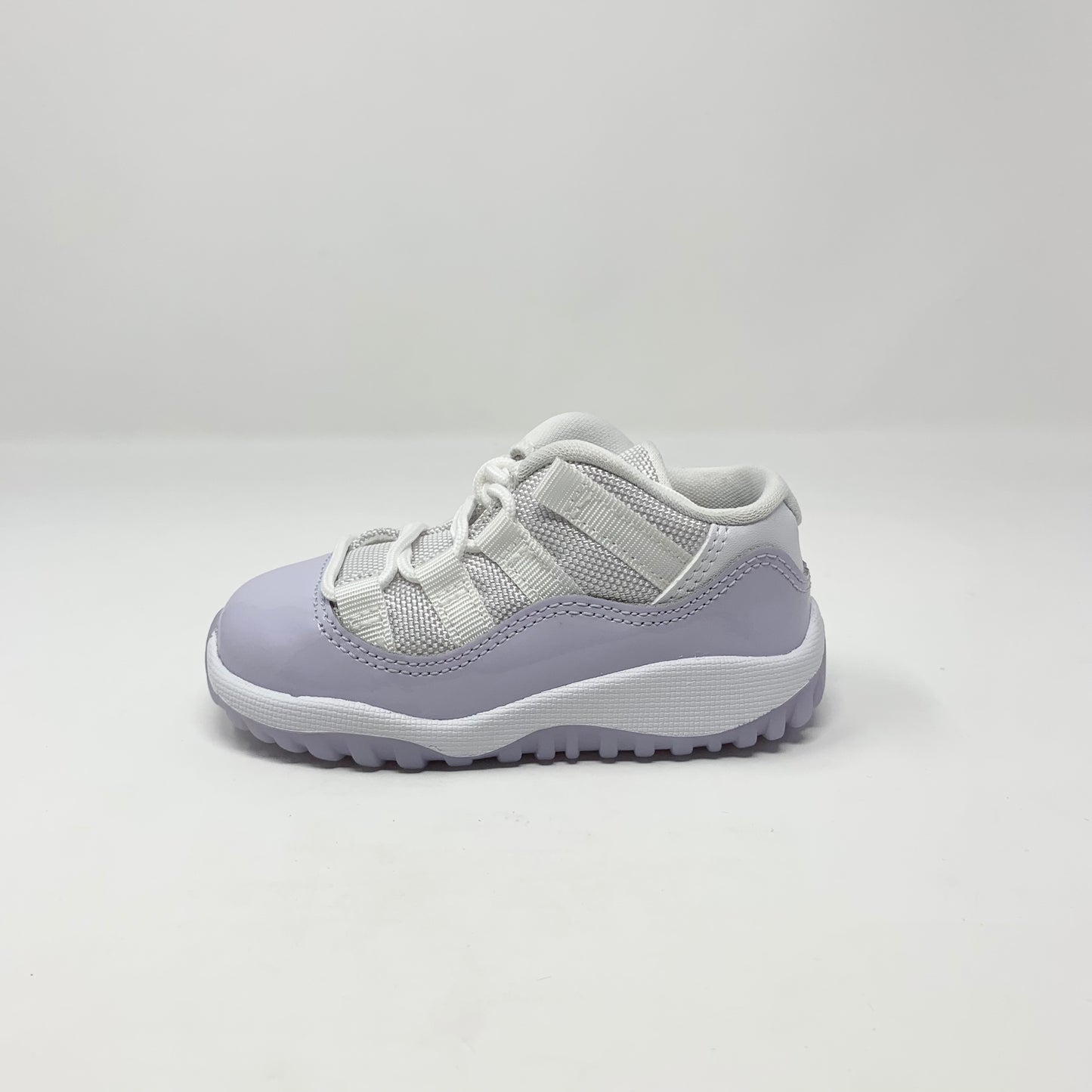 Jordan Retro 11 Low “Pure Violet” (TD)