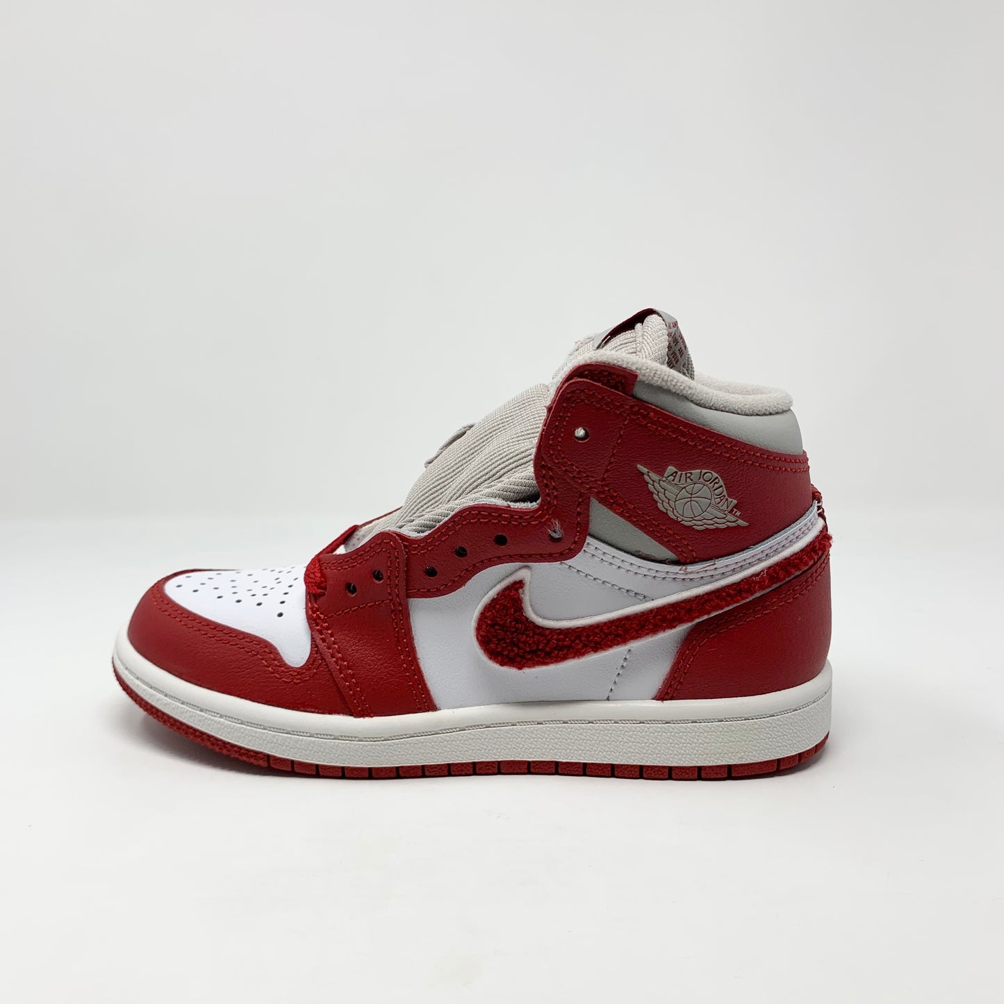 Jordan 1 OG High “Newstalgia Chenille” (TD)