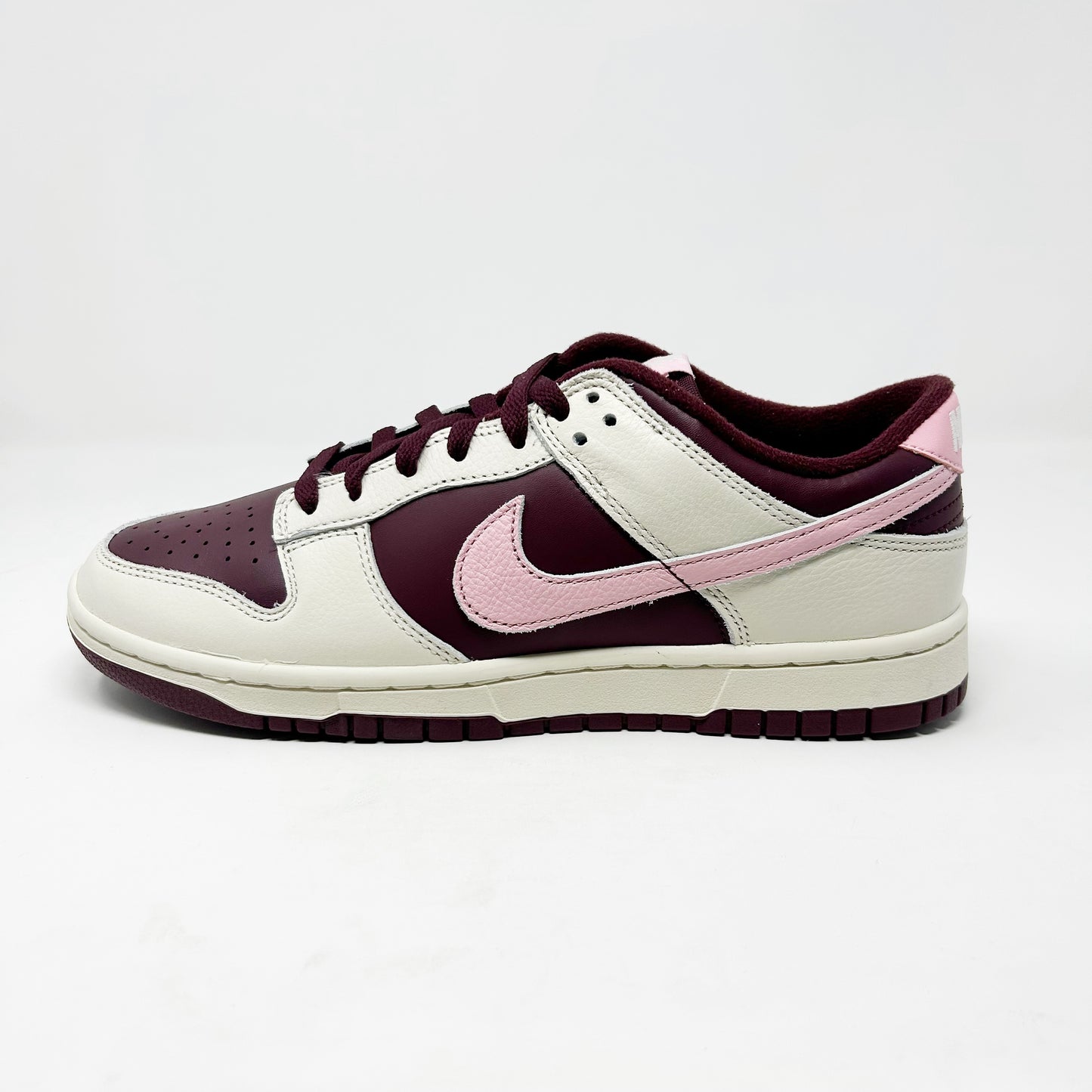 Nike Dunk Low “Valentine’s Day”