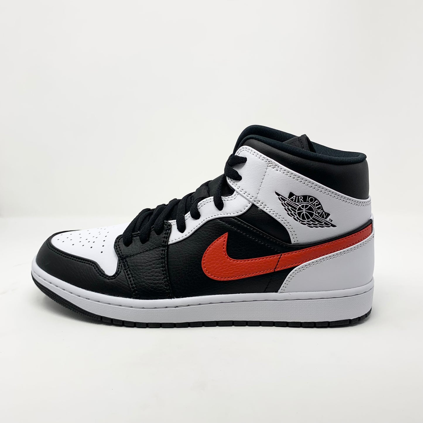 Jordan 1 Mid “Chile”