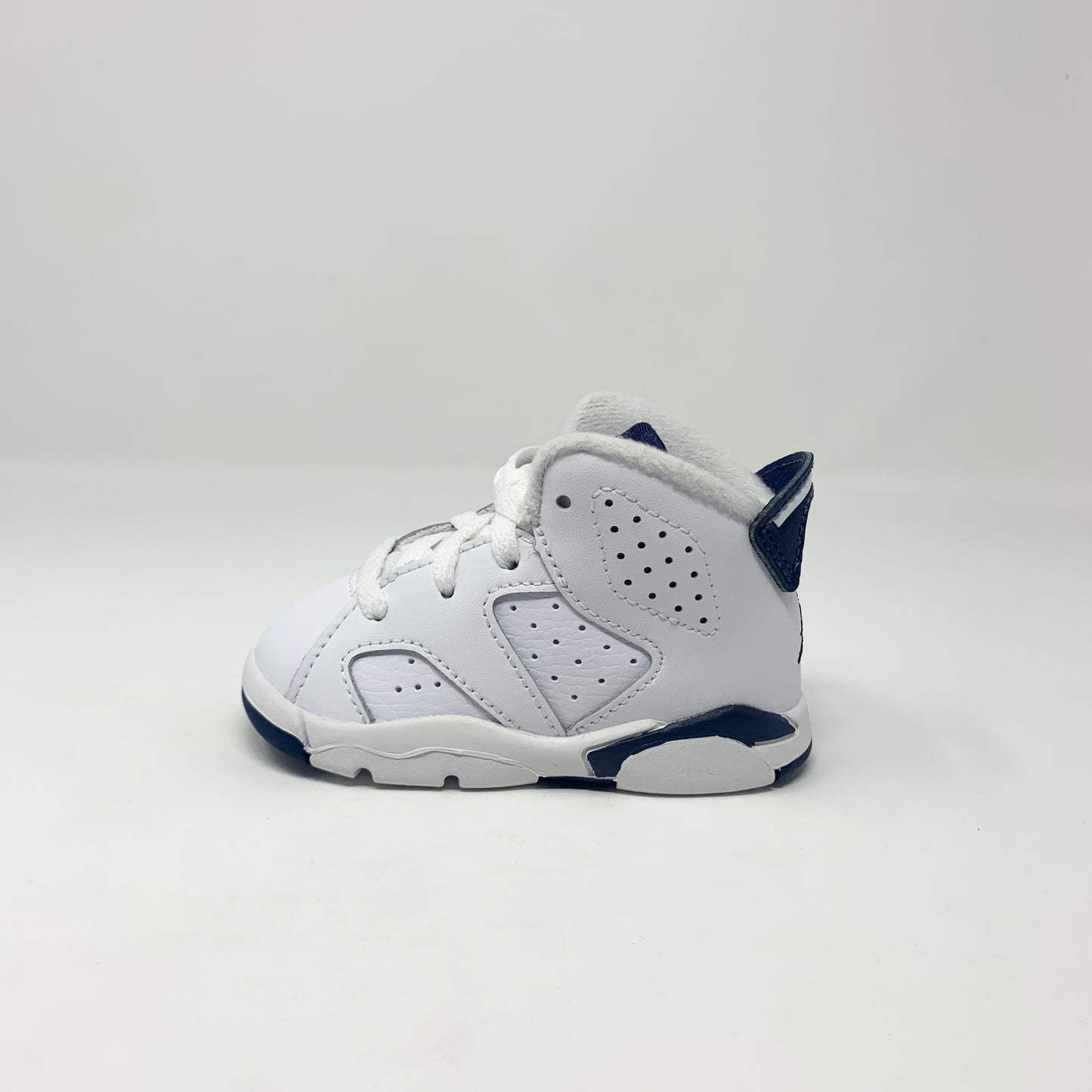 Jordan Retro 6 “Midnight Navy” (TD)