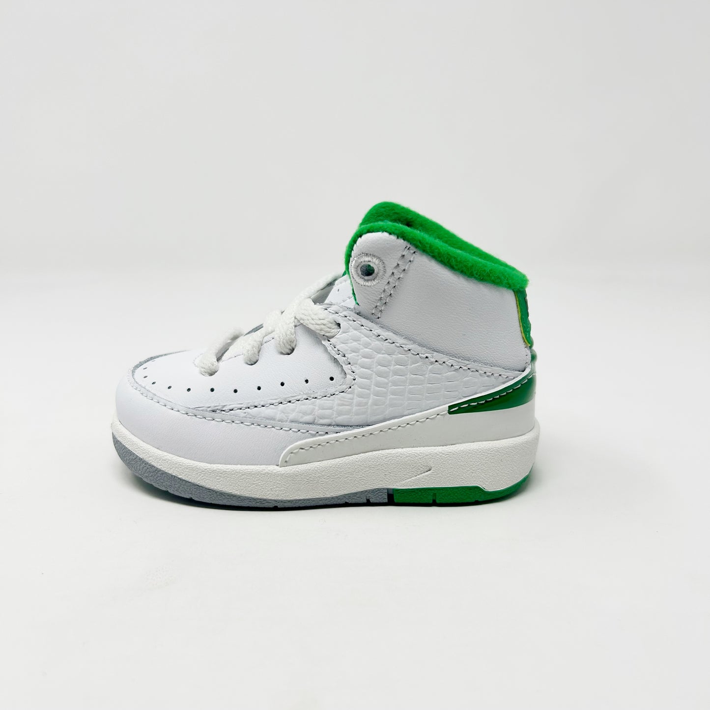 Jordan Retro 2 “Lucky Green” (TD)