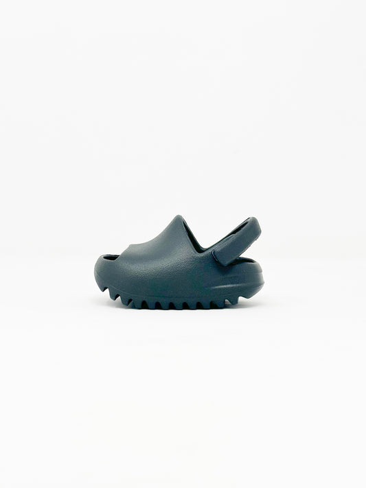 Yeezy Slide “Dark Onyx” (TD)