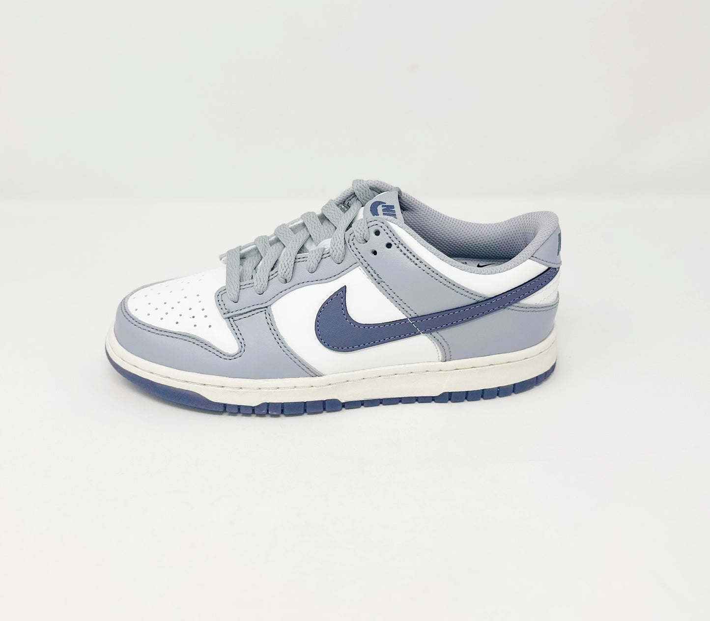 Nike Dunk Low “Light Carbon” (GS)