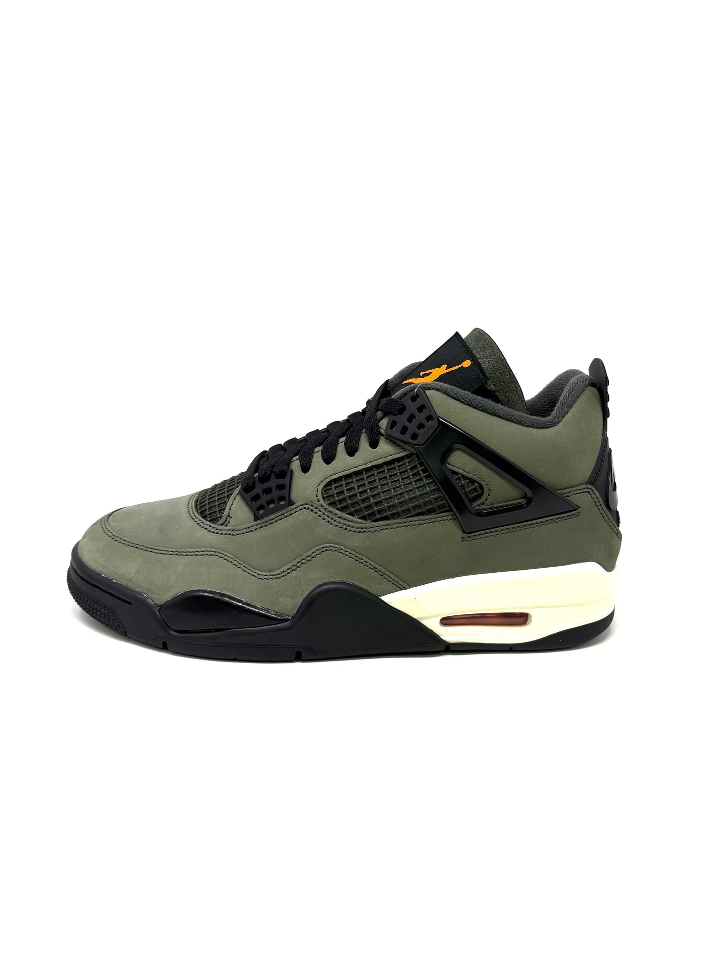 Jordan Retro 4 “Undefeated”