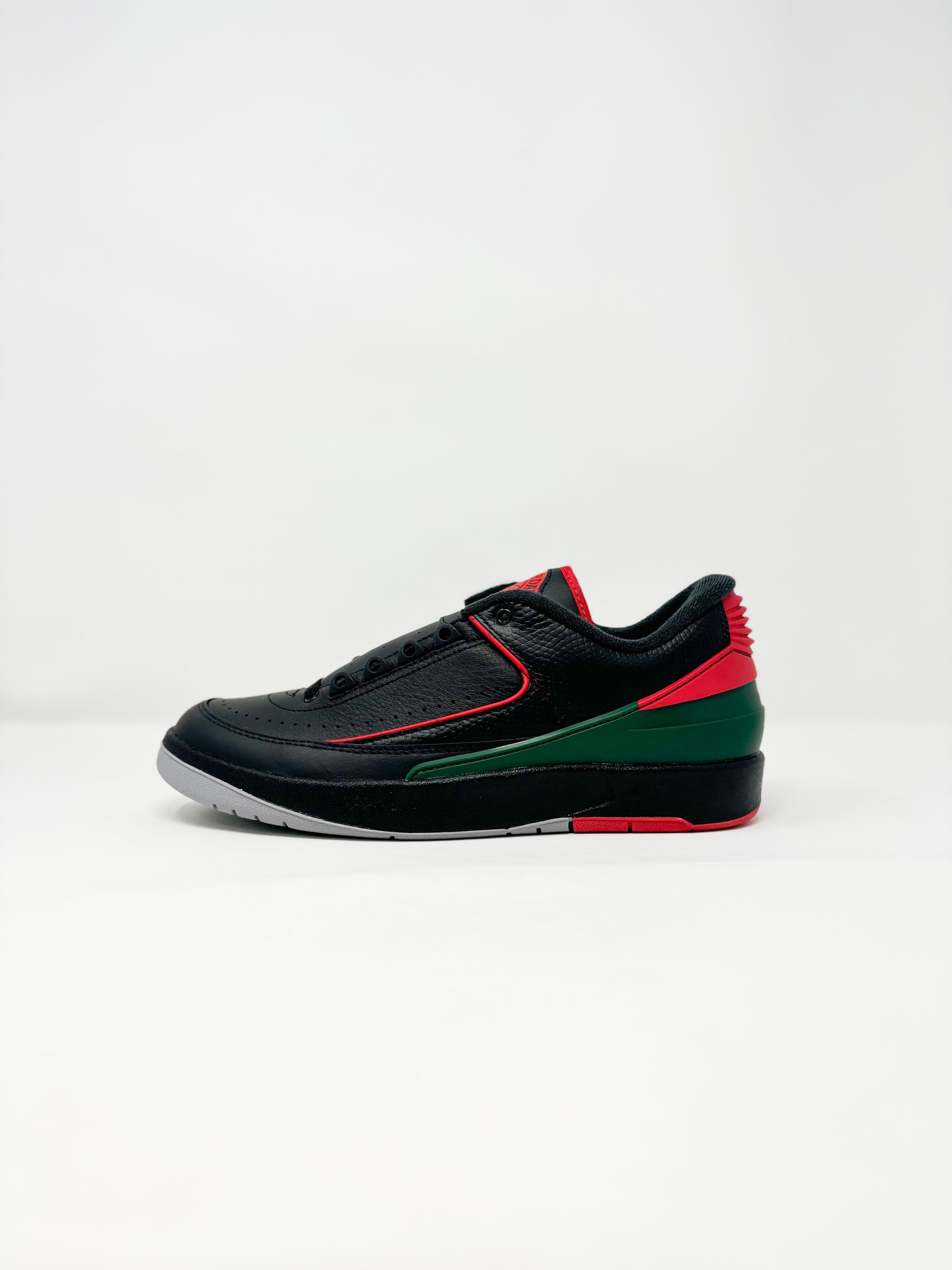 Retro 2 “Gucci”