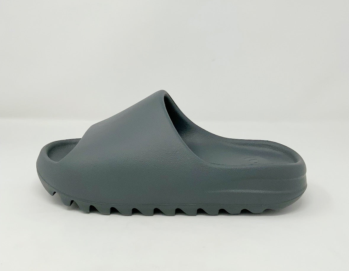 Yeezy Slide “Slate Grey”