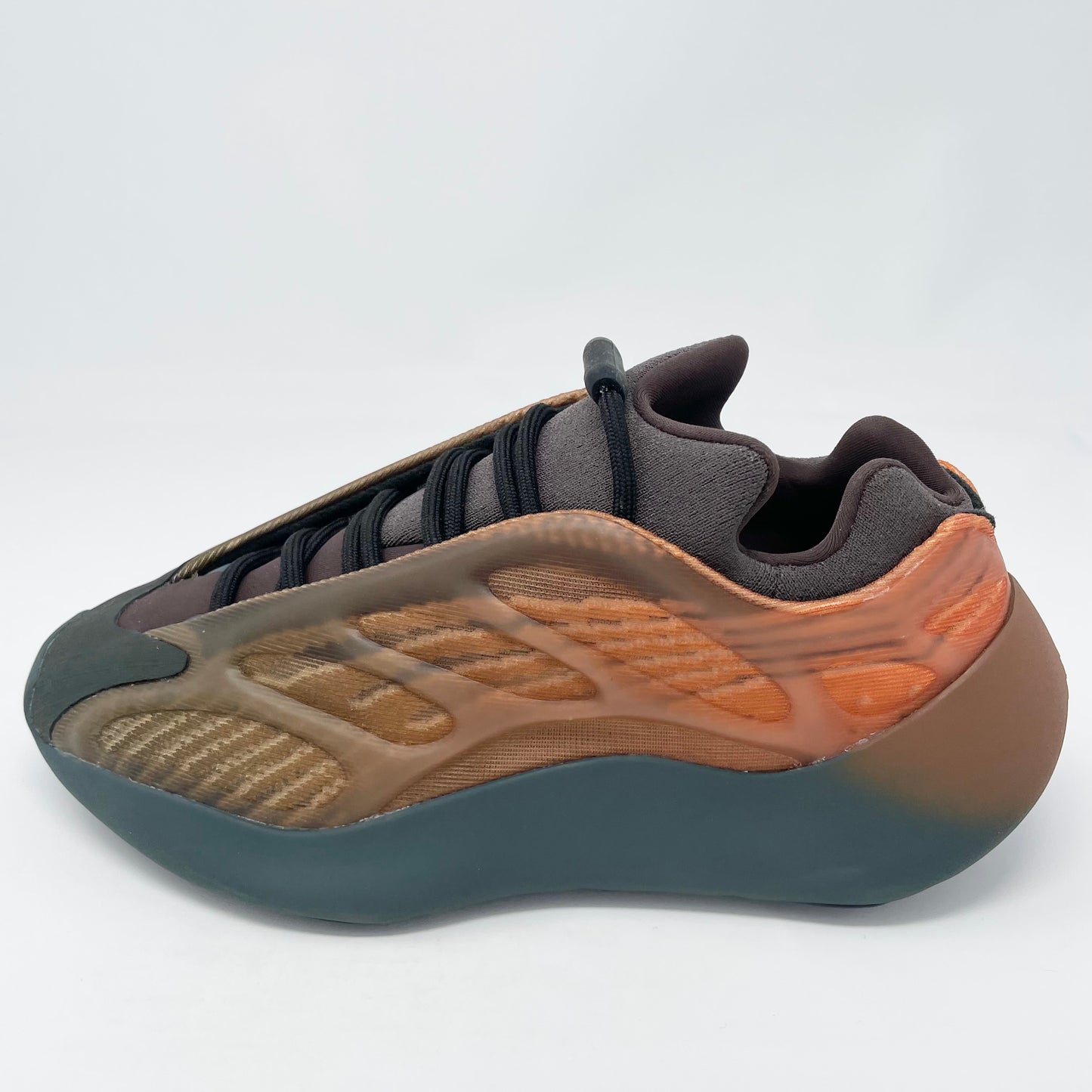 Yeezy 700 V3 "Copper Fade"