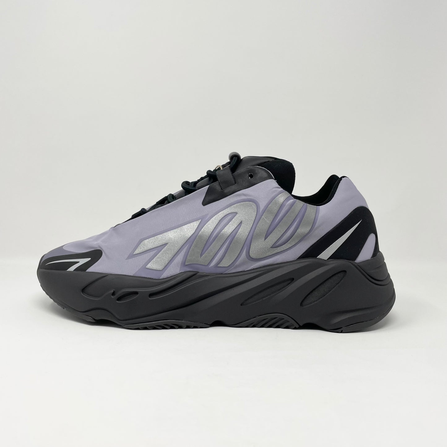 Yeezy Boost 700 MNVN “Geode”