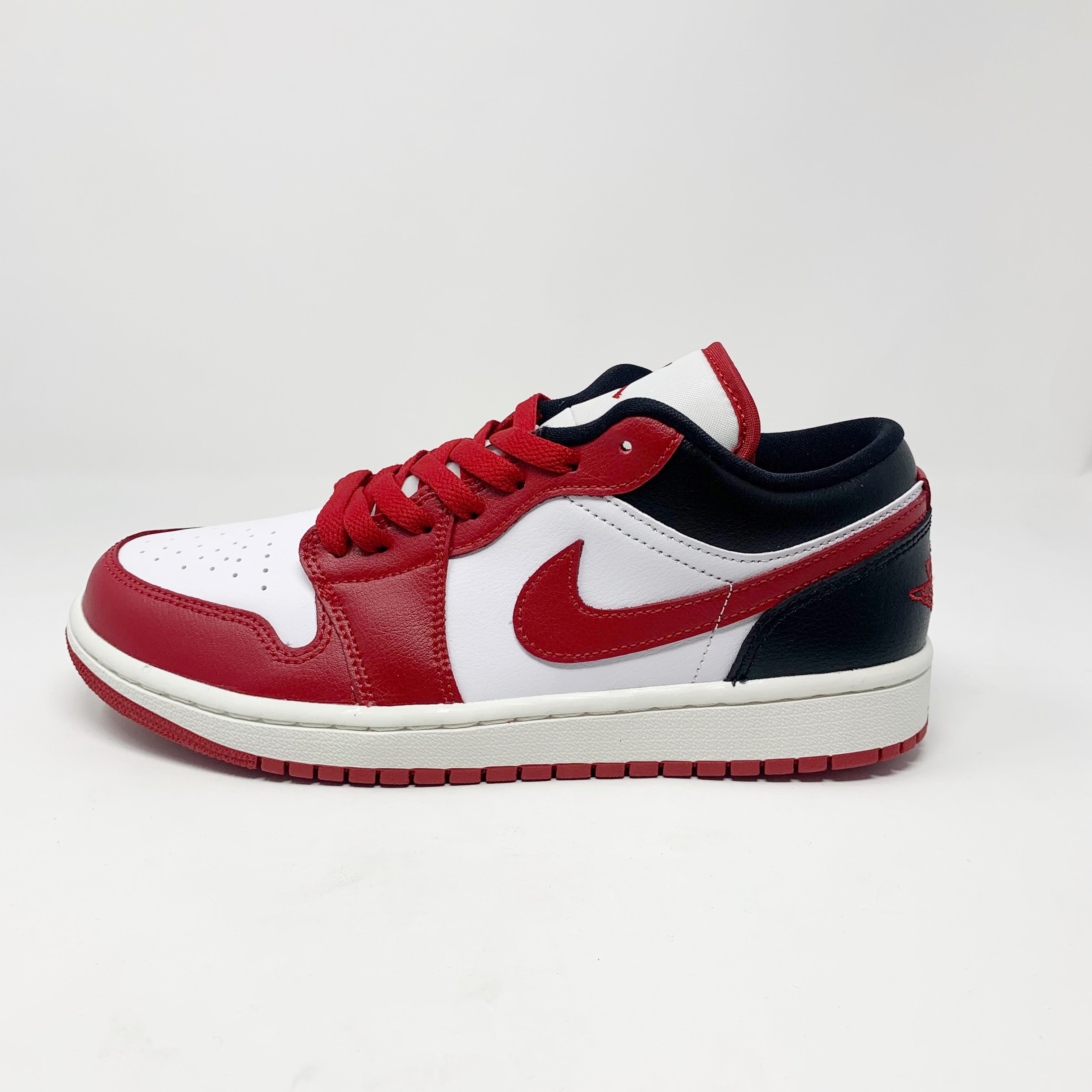 Air jordan 1 hot sale reverse black toe