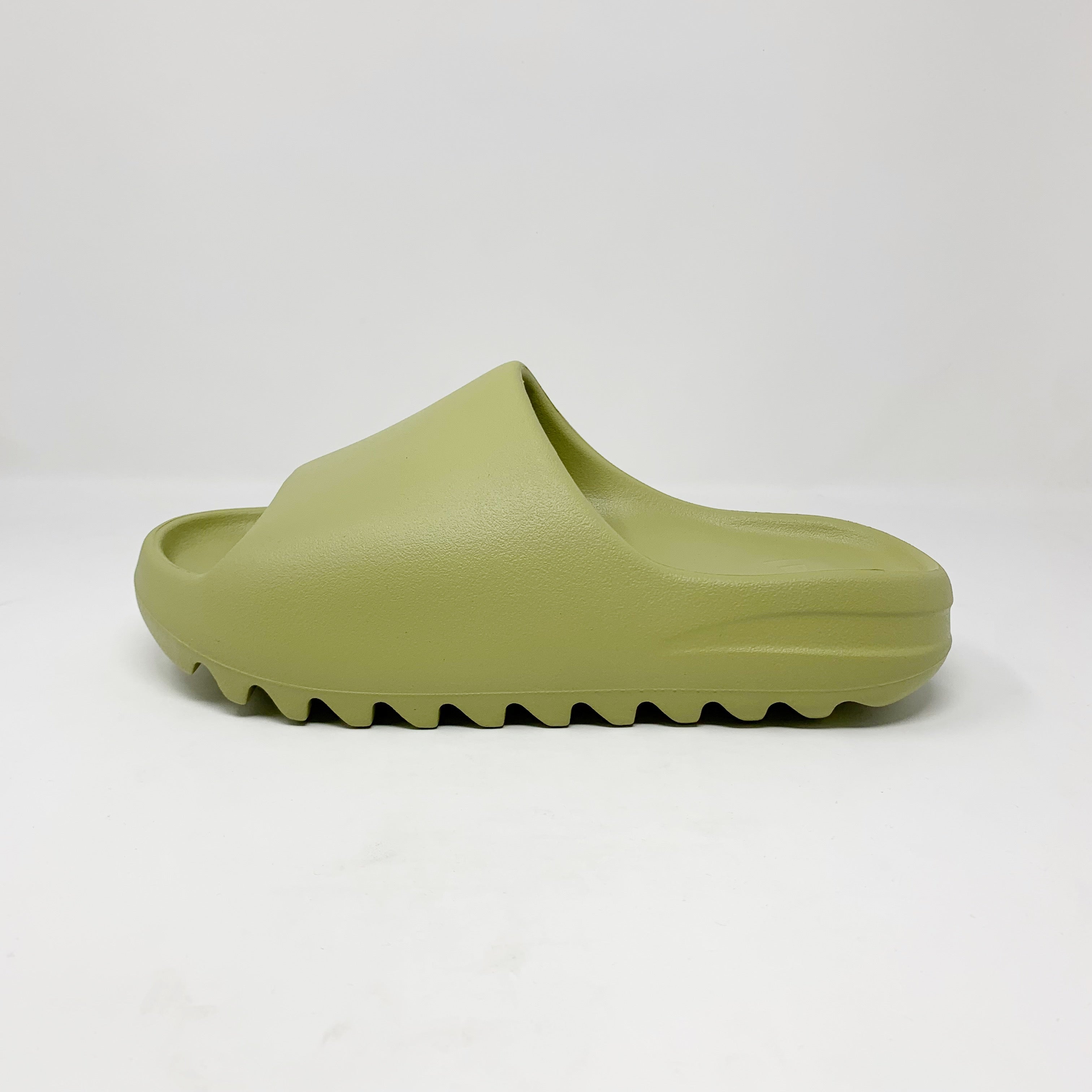 Yeezy Slide “Resin” – KeepEmLACED