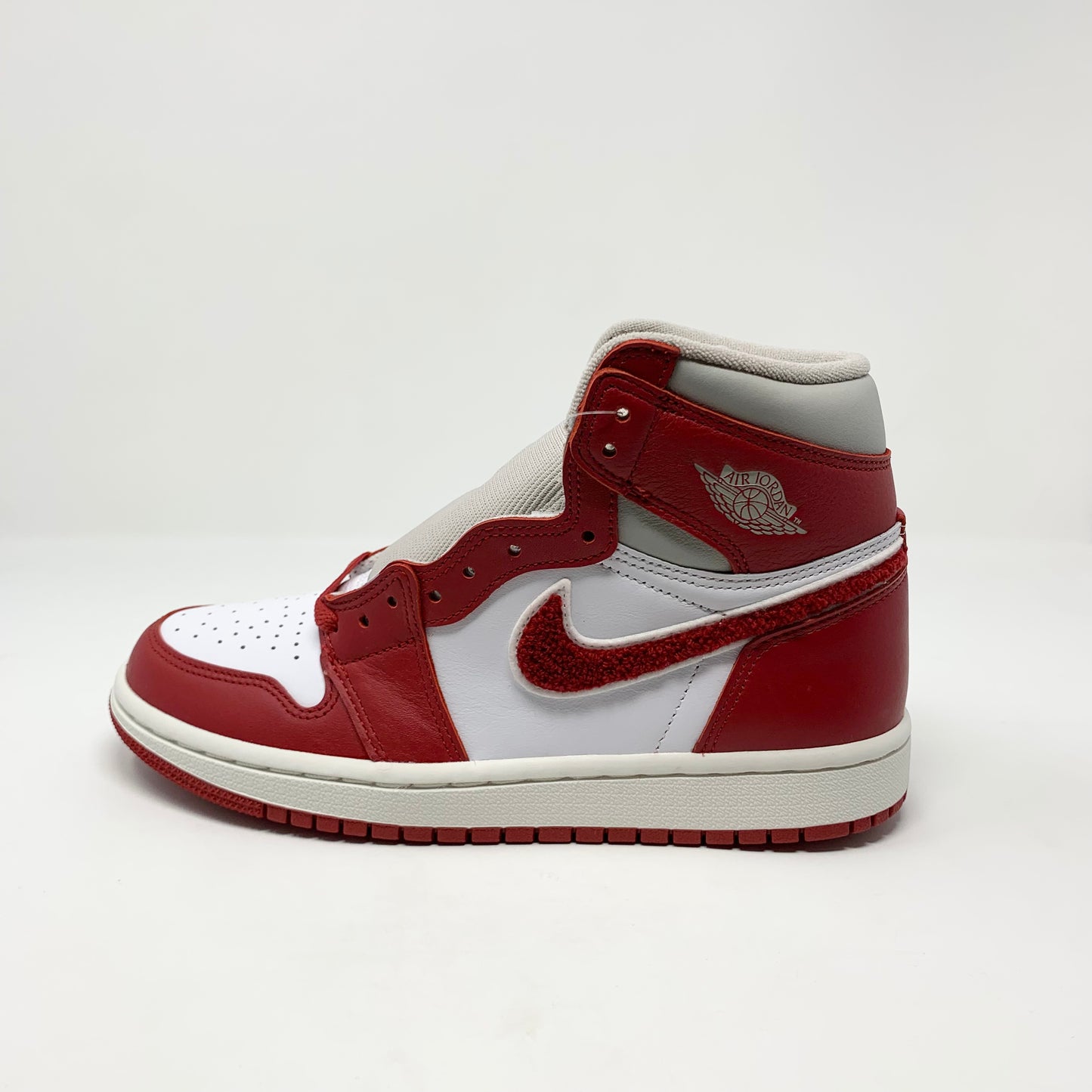 Jordan 1 Og High “Newstalgia Chenille” (W)