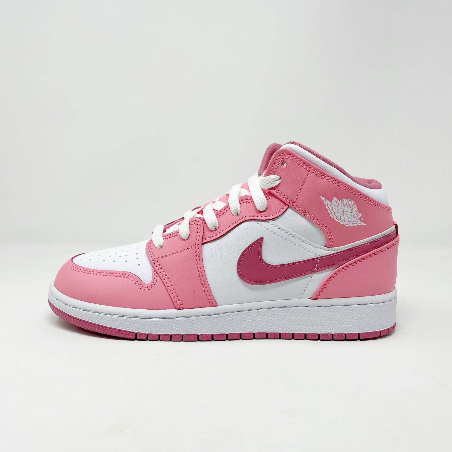 Jordan 1 Mid “Valentines Day” (GS)