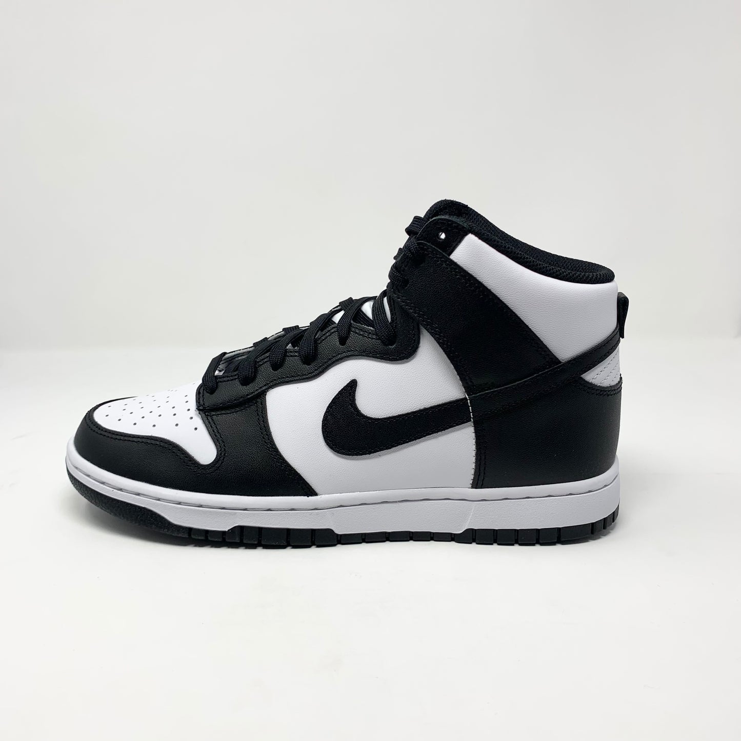 Nike Dunk High “Panda”