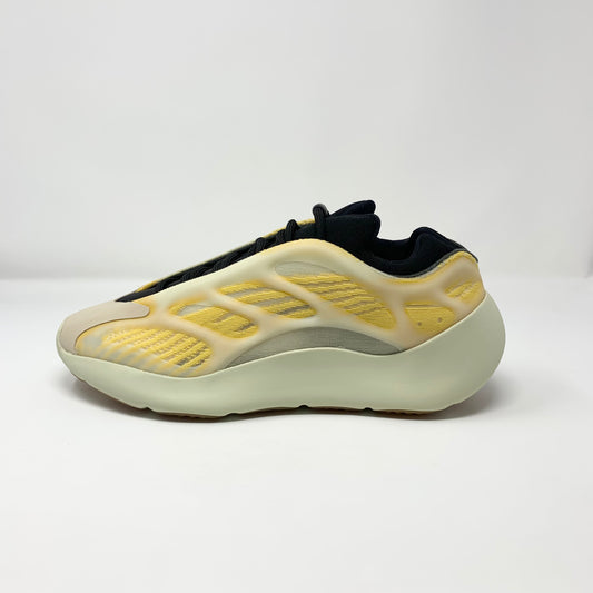 Yeezy 700 “Mono Safflower”